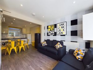 Photo 27- click for photo gallery